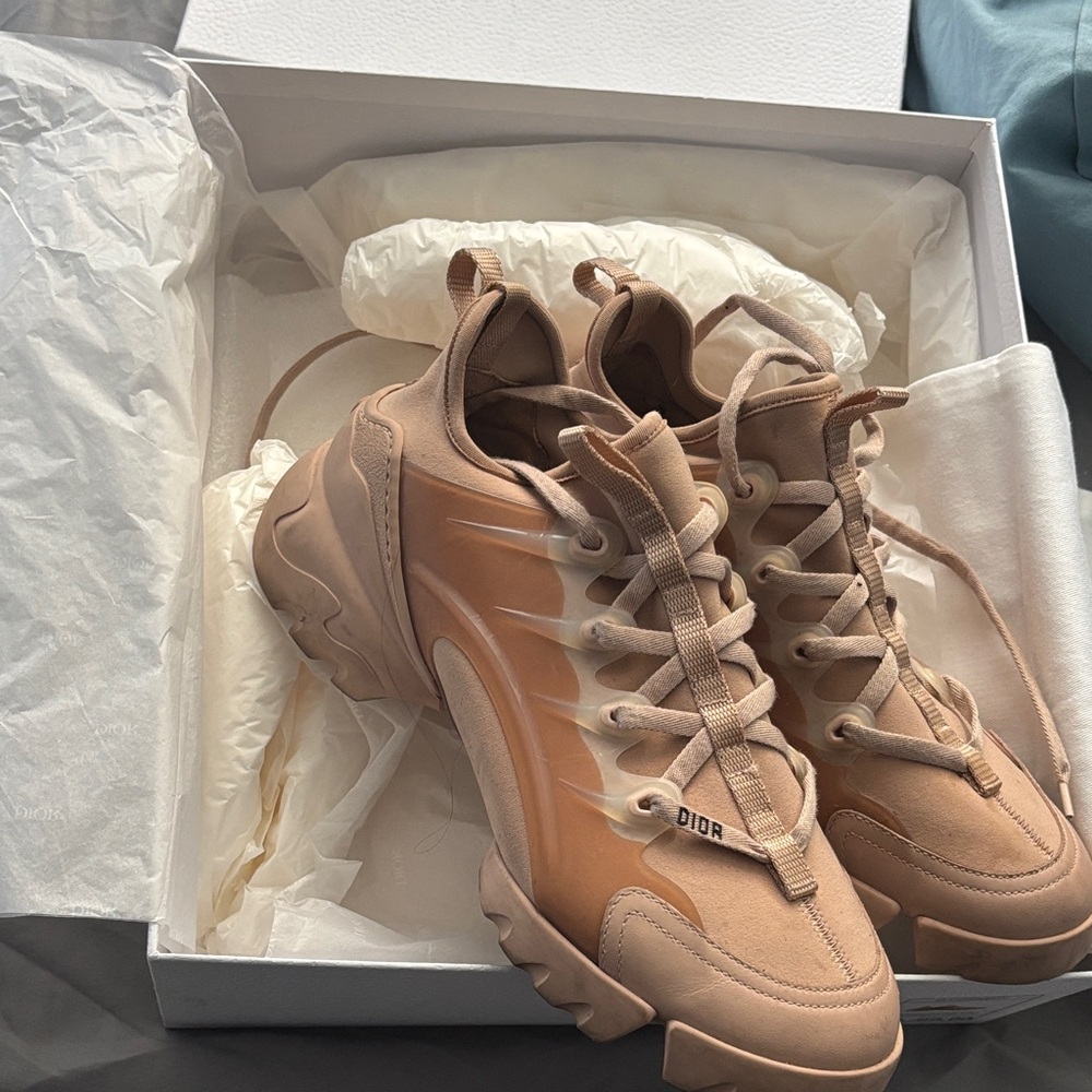 Dior D-Connect Sneakers in Beige